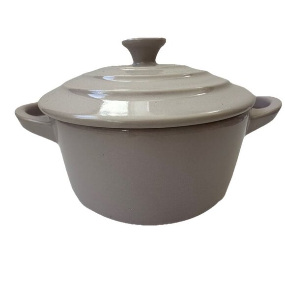 Le Creuset Mini Cocotte Petite Round Casserole 8 oz Stoneware Lavender 0.25L NOS - Picture 3 of 11